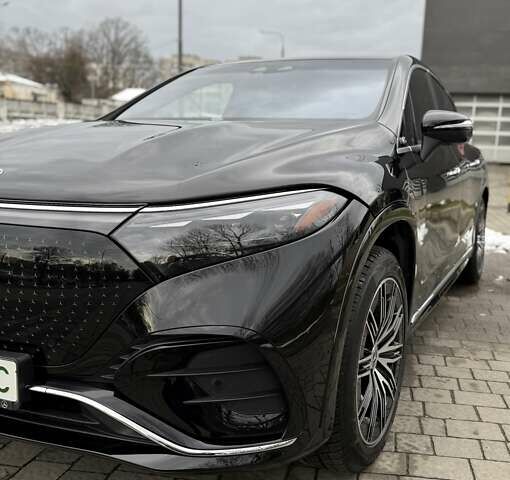 Черный Мерседес EQS SUV, объемом двигателя 0 л и пробегом 30 тыс. км за 68000 $, фото 1 на Automoto.ua