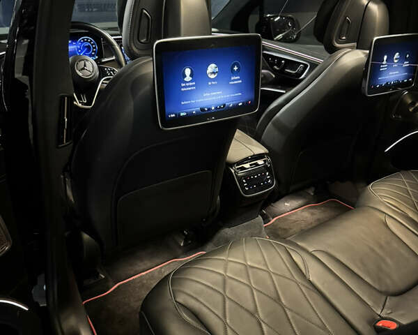 Черный Мерседес EQS SUV, объемом двигателя 0 л и пробегом 60 тыс. км за 57000 $, фото 10 на Automoto.ua