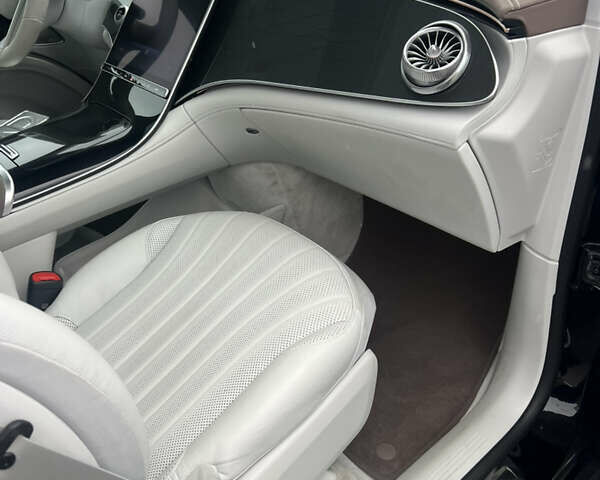 Черный Мерседес EQS SUV, объемом двигателя 0 л и пробегом 40 тыс. км за 60000 $, фото 11 на Automoto.ua
