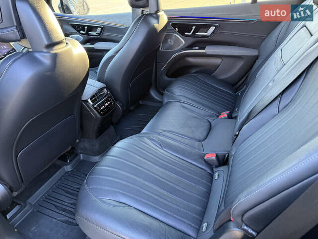 Черный Мерседес EQS SUV, объемом двигателя 0 л и пробегом 49 тыс. км за 55000 $, фото 40 на Automoto.ua