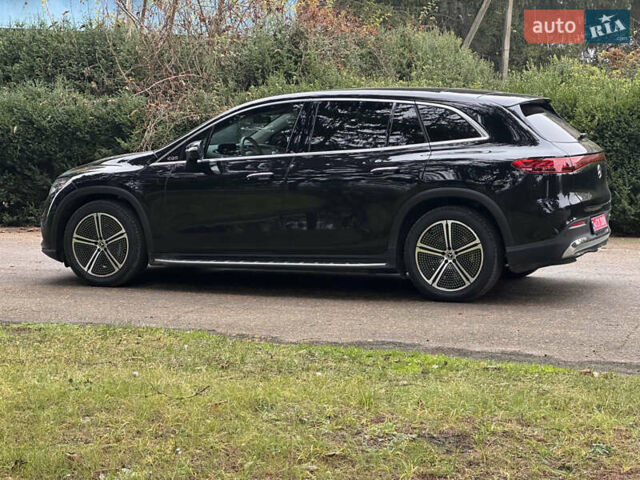 Чорний Мерседес EQS SUV, об'ємом двигуна 0 л та пробігом 63 тис. км за 60000 $, фото 2 на Automoto.ua