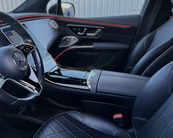 Чорний Мерседес EQS SUV, об'ємом двигуна 0 л та пробігом 24 тис. км за 73500 $, фото 25 на Automoto.ua