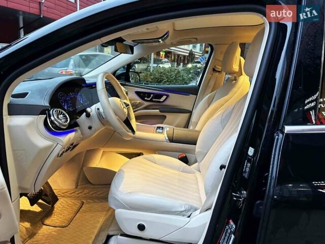 Чорний Мерседес EQS SUV, об'ємом двигуна 0 л та пробігом 28 тис. км за 72900 $, фото 14 на Automoto.ua