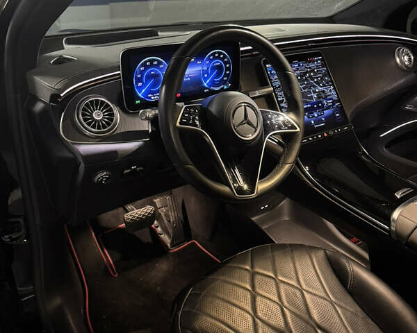 Черный Мерседес EQS SUV, объемом двигателя 0 л и пробегом 60 тыс. км за 57000 $, фото 22 на Automoto.ua