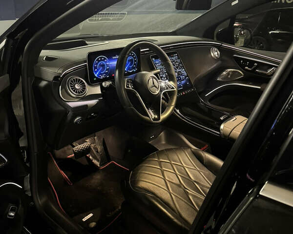 Черный Мерседес EQS SUV, объемом двигателя 0 л и пробегом 60 тыс. км за 57000 $, фото 23 на Automoto.ua