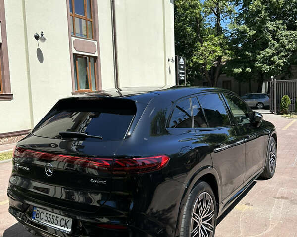 Черный Мерседес EQS SUV, объемом двигателя 0 л и пробегом 70 тыс. км за 81000 $, фото 7 на Automoto.ua