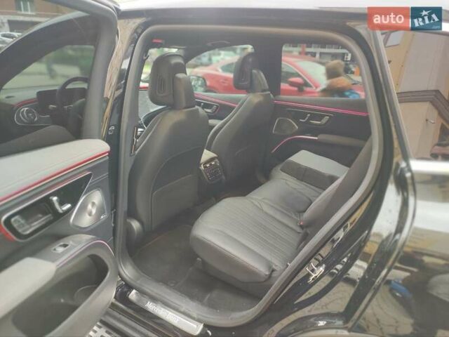 Черный Мерседес EQS SUV, объемом двигателя 0 л и пробегом 48 тыс. км за 56500 $, фото 2 на Automoto.ua