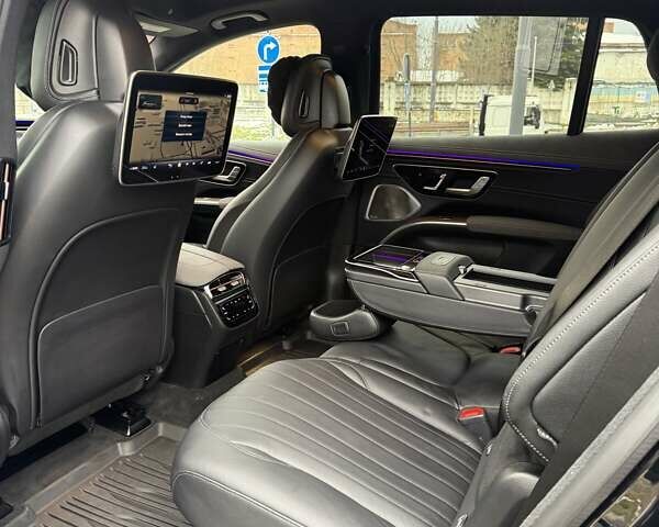 Черный Мерседес EQS SUV, объемом двигателя 0 л и пробегом 30 тыс. км за 68000 $, фото 14 на Automoto.ua