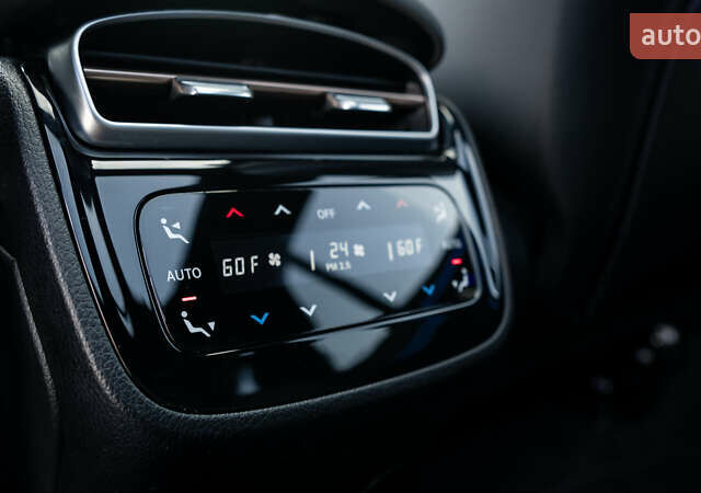 Черный Мерседес EQS SUV, объемом двигателя 0 л и пробегом 33 тыс. км за 60000 $, фото 23 на Automoto.ua