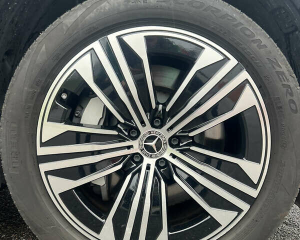 Черный Мерседес EQS SUV, объемом двигателя 0 л и пробегом 40 тыс. км за 60000 $, фото 10 на Automoto.ua