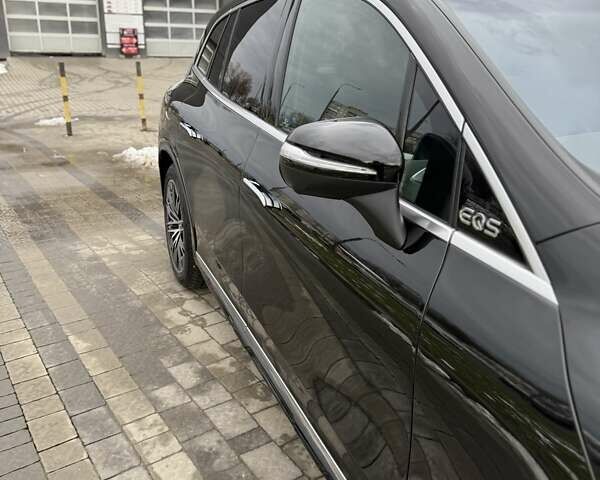 Черный Мерседес EQS SUV, объемом двигателя 0 л и пробегом 30 тыс. км за 68000 $, фото 6 на Automoto.ua