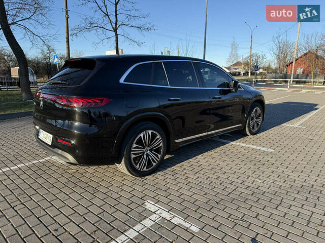 Черный Мерседес EQS SUV, объемом двигателя 0 л и пробегом 49 тыс. км за 55000 $, фото 6 на Automoto.ua