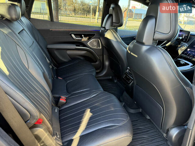 Черный Мерседес EQS SUV, объемом двигателя 0 л и пробегом 49 тыс. км за 55000 $, фото 46 на Automoto.ua