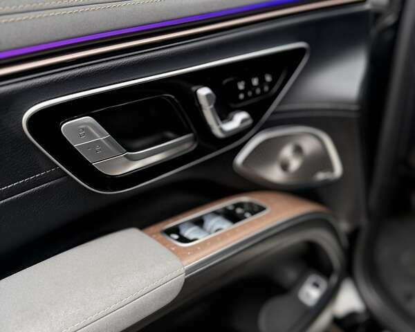 Черный Мерседес EQS SUV, объемом двигателя 0 л и пробегом 30 тыс. км за 68000 $, фото 9 на Automoto.ua