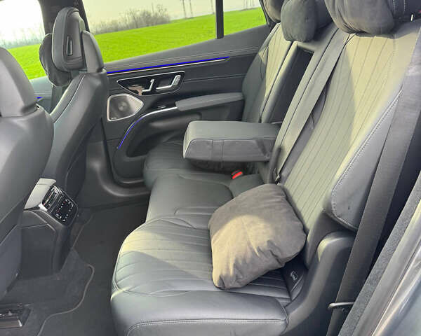 Чорний Мерседес EQS SUV, об'ємом двигуна 0 л та пробігом 19 тис. км за 88000 $, фото 18 на Automoto.ua