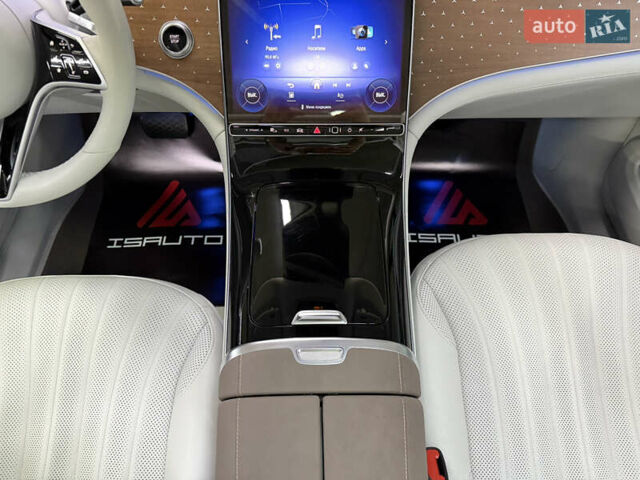 Черный Мерседес EQS SUV, объемом двигателя 0 л и пробегом 33 тыс. км за 69900 $, фото 27 на Automoto.ua