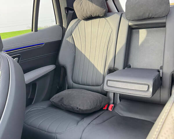 Чорний Мерседес EQS SUV, об'ємом двигуна 0 л та пробігом 19 тис. км за 88000 $, фото 23 на Automoto.ua