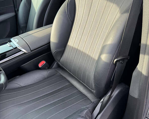 Чорний Мерседес EQS SUV, об'ємом двигуна 0 л та пробігом 19 тис. км за 88000 $, фото 25 на Automoto.ua