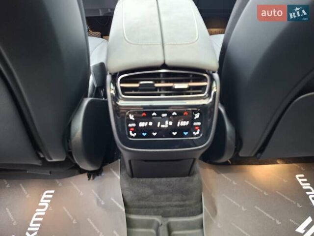 Чорний Мерседес EQS SUV, об'ємом двигуна 0 л та пробігом 39 тис. км за 77777 $, фото 24 на Automoto.ua