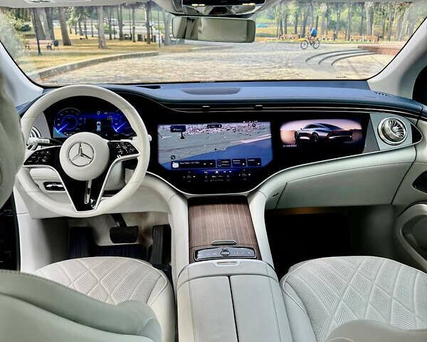 Черный Мерседес EQS SUV, объемом двигателя 0 л и пробегом 16 тыс. км за 83000 $, фото 15 на Automoto.ua