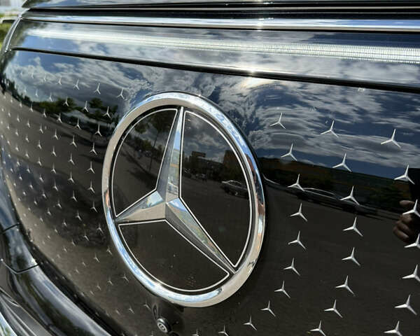 Черный Мерседес EQS SUV, объемом двигателя 0 л и пробегом 35 тыс. км за 60999 $, фото 10 на Automoto.ua