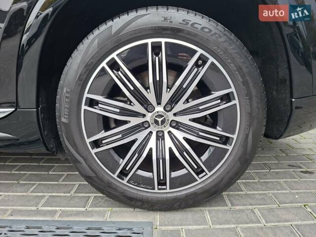 Чорний Мерседес EQS SUV, об'ємом двигуна 0 л та пробігом 39 тис. км за 77777 $, фото 33 на Automoto.ua