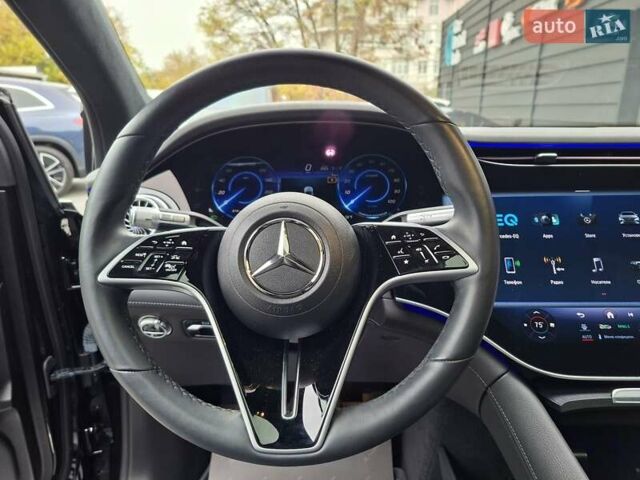 Чорний Мерседес EQS SUV, об'ємом двигуна 0 л та пробігом 39 тис. км за 77777 $, фото 30 на Automoto.ua