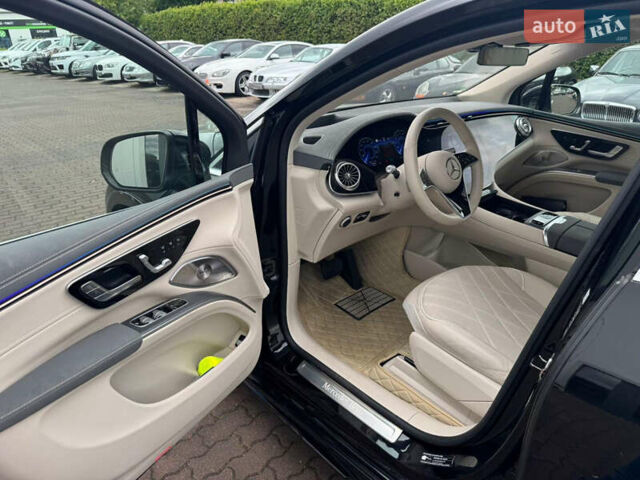 Чорний Мерседес EQS SUV, об'ємом двигуна 0 л та пробігом 36 тис. км за 111000 $, фото 14 на Automoto.ua