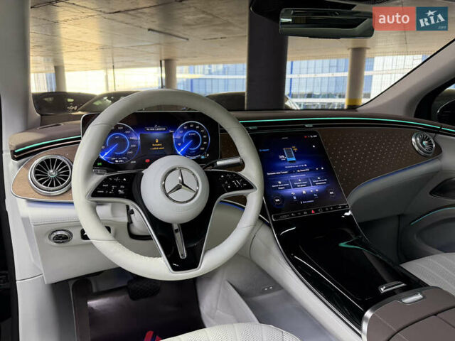 Черный Мерседес EQS SUV, объемом двигателя 0 л и пробегом 33 тыс. км за 69900 $, фото 24 на Automoto.ua