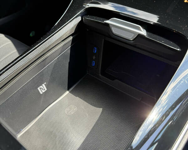 Черный Мерседес EQS SUV, объемом двигателя 0 л и пробегом 35 тыс. км за 60999 $, фото 22 на Automoto.ua