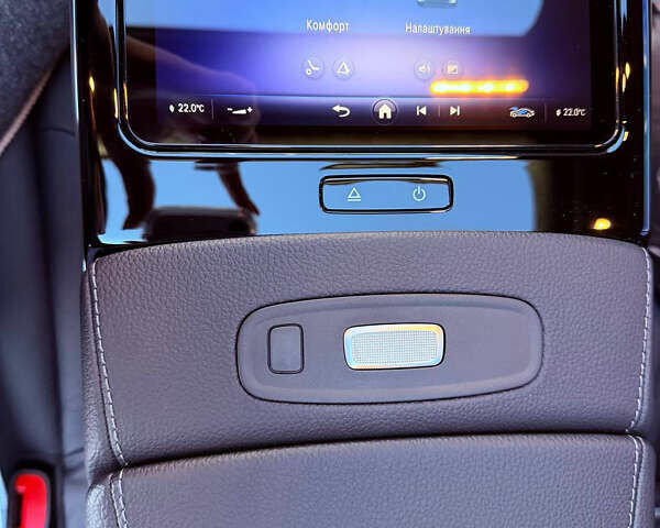 Черный Мерседес EQS SUV, объемом двигателя 0 л и пробегом 33 тыс. км за 95000 $, фото 17 на Automoto.ua