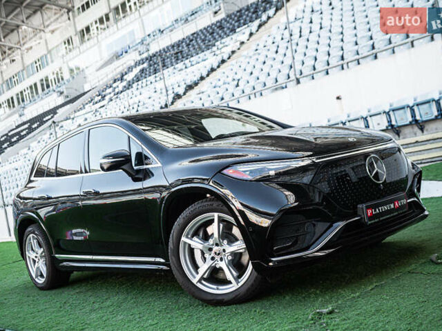 Чорний Мерседес EQS SUV, об'ємом двигуна 0 л та пробігом 3 тис. км за 83900 $, фото 5 на Automoto.ua