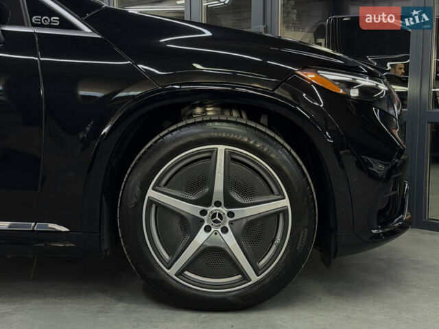 Черный Мерседес EQS SUV, объемом двигателя 0 л и пробегом 33 тыс. км за 69900 $, фото 4 на Automoto.ua