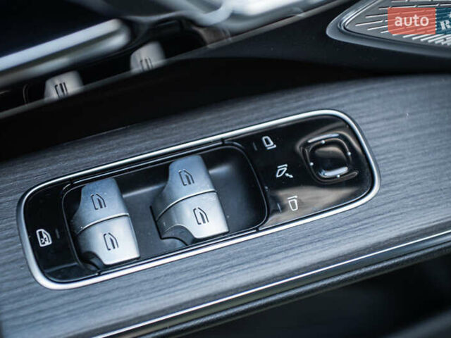 Чорний Мерседес EQS SUV, об'ємом двигуна 0 л та пробігом 3 тис. км за 83900 $, фото 30 на Automoto.ua