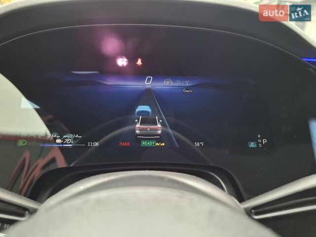 Чорний Мерседес EQS SUV, об'ємом двигуна 0 л та пробігом 39 тис. км за 77777 $, фото 13 на Automoto.ua