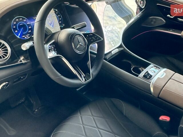 купити нове авто Мерседес EQS SUV 2023 року від офіційного дилера Mercedes-Benz на Набережній Мерседес фото