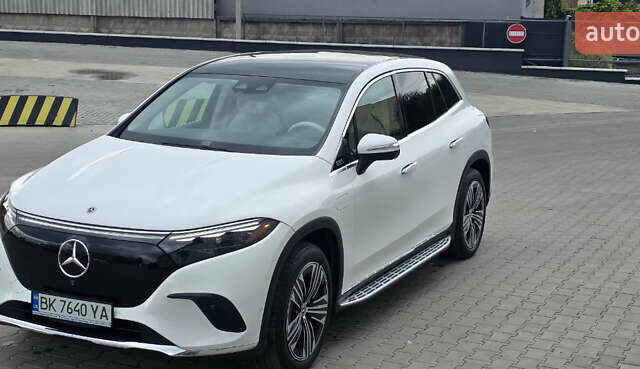 Мерседес EQS SUV, объемом двигателя 0 л и пробегом 27 тыс. км за 54900 $, фото 1 на Automoto.ua