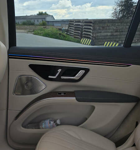 Мерседес EQS SUV, объемом двигателя 0 л и пробегом 27 тыс. км за 54900 $, фото 11 на Automoto.ua