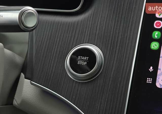 Серый Мерседес EQS SUV, объемом двигателя 0 л и пробегом 42 тыс. км за 59999 $, фото 43 на Automoto.ua