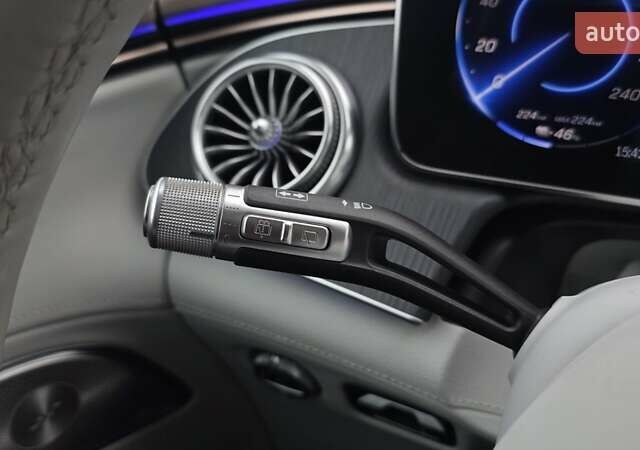 Серый Мерседес EQS SUV, объемом двигателя 0 л и пробегом 42 тыс. км за 59999 $, фото 41 на Automoto.ua