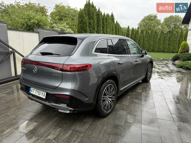 Серый Мерседес EQS SUV, объемом двигателя 0 л и пробегом 26 тыс. км за 61900 $, фото 4 на Automoto.ua
