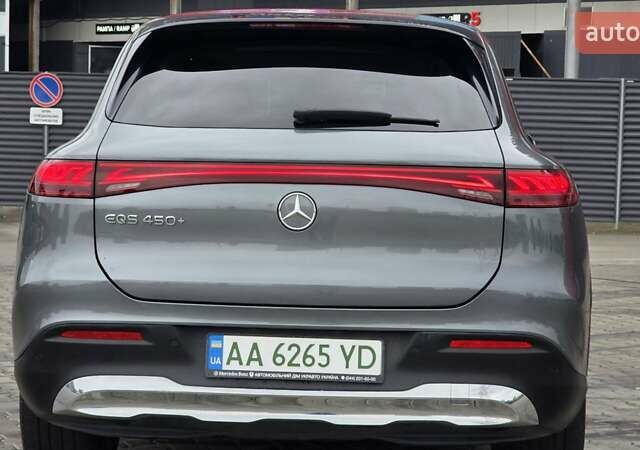 Серый Мерседес EQS SUV, объемом двигателя 0 л и пробегом 42 тыс. км за 59999 $, фото 14 на Automoto.ua