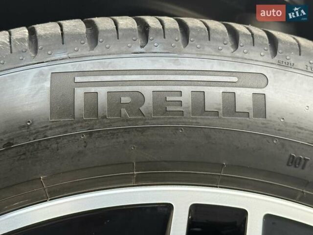 Сірий Мерседес EQS SUV, об'ємом двигуна 0 л та пробігом 27 тис. км за 58900 $, фото 58 на Automoto.ua