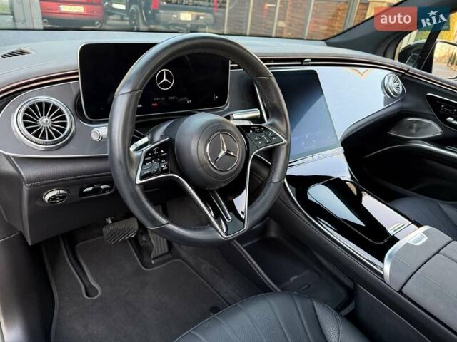 Сірий Мерседес EQS SUV, об'ємом двигуна 0 л та пробігом 27 тис. км за 58900 $, фото 16 на Automoto.ua