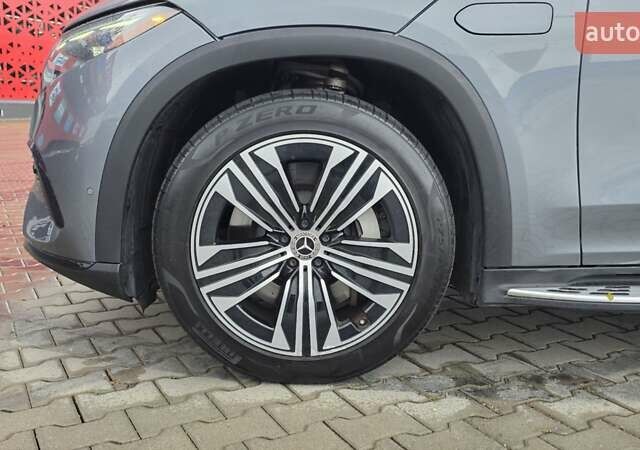 Серый Мерседес EQS SUV, объемом двигателя 0 л и пробегом 42 тыс. км за 59999 $, фото 70 на Automoto.ua