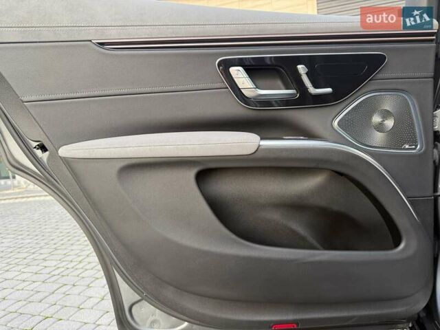 Сірий Мерседес EQS SUV, об'ємом двигуна 0 л та пробігом 27 тис. км за 58900 $, фото 26 на Automoto.ua