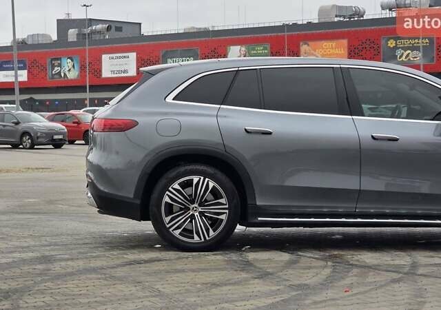 Серый Мерседес EQS SUV, объемом двигателя 0 л и пробегом 42 тыс. км за 59999 $, фото 17 на Automoto.ua