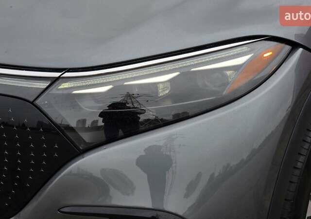 Серый Мерседес EQS SUV, объемом двигателя 0 л и пробегом 42 тыс. км за 59999 $, фото 5 на Automoto.ua