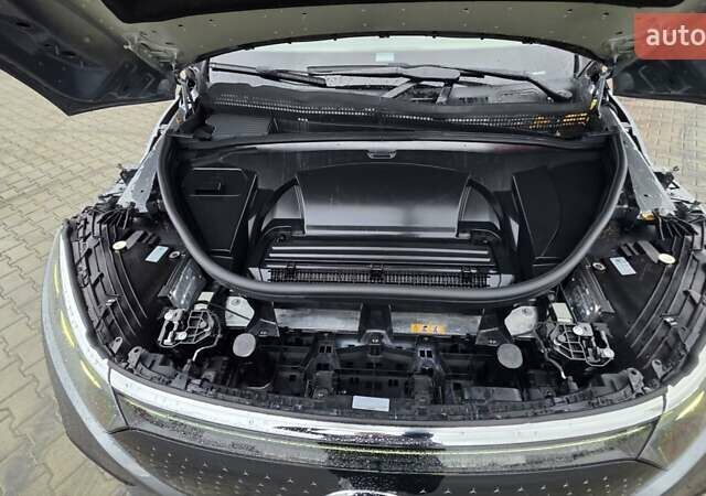 Серый Мерседес EQS SUV, объемом двигателя 0 л и пробегом 42 тыс. км за 59999 $, фото 72 на Automoto.ua