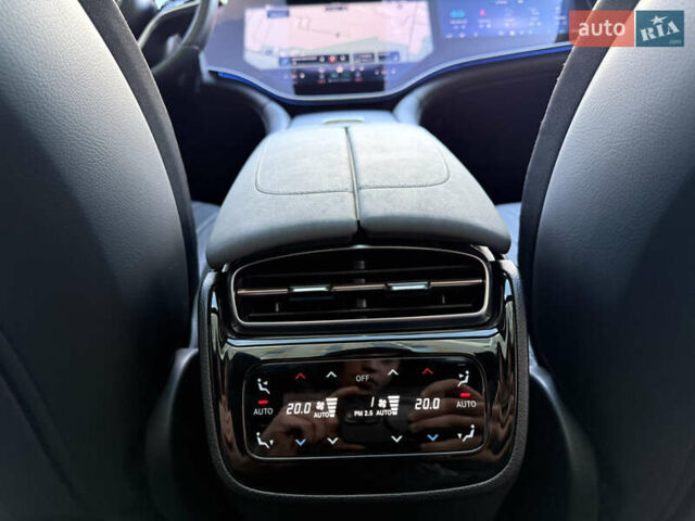 Серый Мерседес EQS SUV, объемом двигателя 0 л и пробегом 16 тыс. км за 85500 $, фото 27 на Automoto.ua